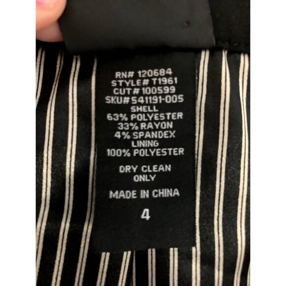 Torrid Black Short 3 Button Swing Jacket  SIZE 4 or 26 - Picture 6 of 9